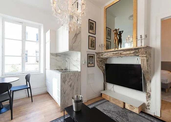 Le Precieux De Nicolas Апартаменты *