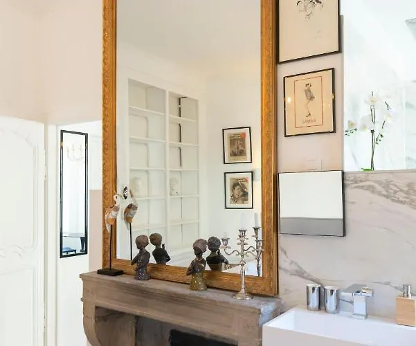 Апартаменты Le Precieux De Nicolas